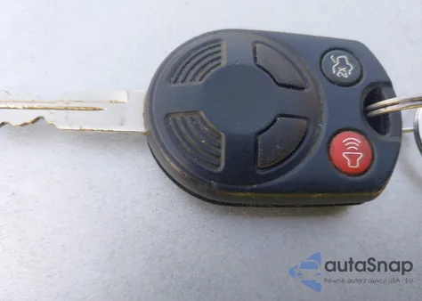 2010 Ford Escape Limited z USA, uszkodzony, nr VIN 1FMCU0EG5AKA05302